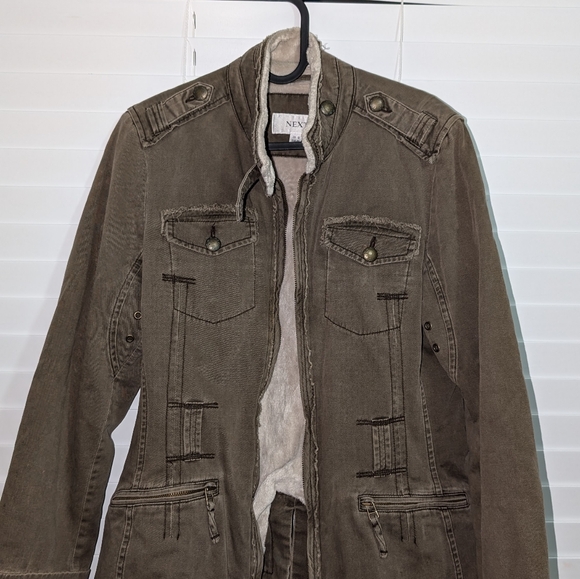 Jacket - Picture 3 of 6